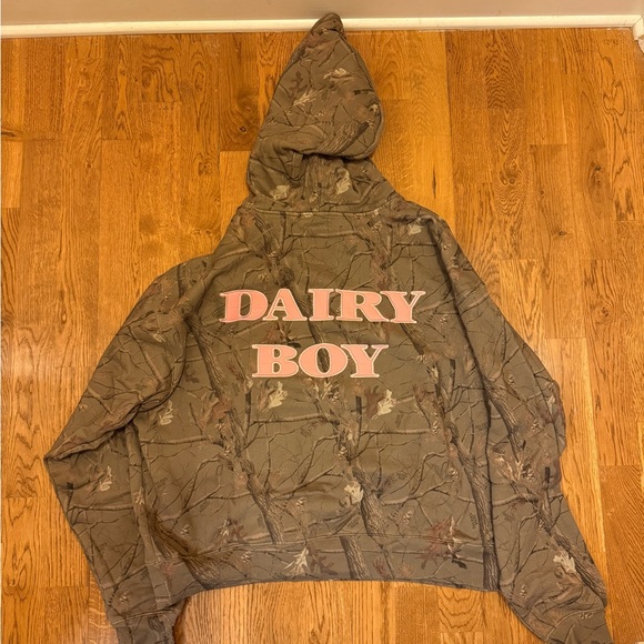 Dairy Boy Pink Camo Hoodie - PRICE FIRM - Picture 2 of 5